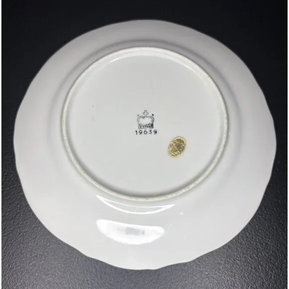 Decorative Pear Grape Strawberry Fruit Plate Bavaria Germany Scalloped Embossed - Picture 2 of 2